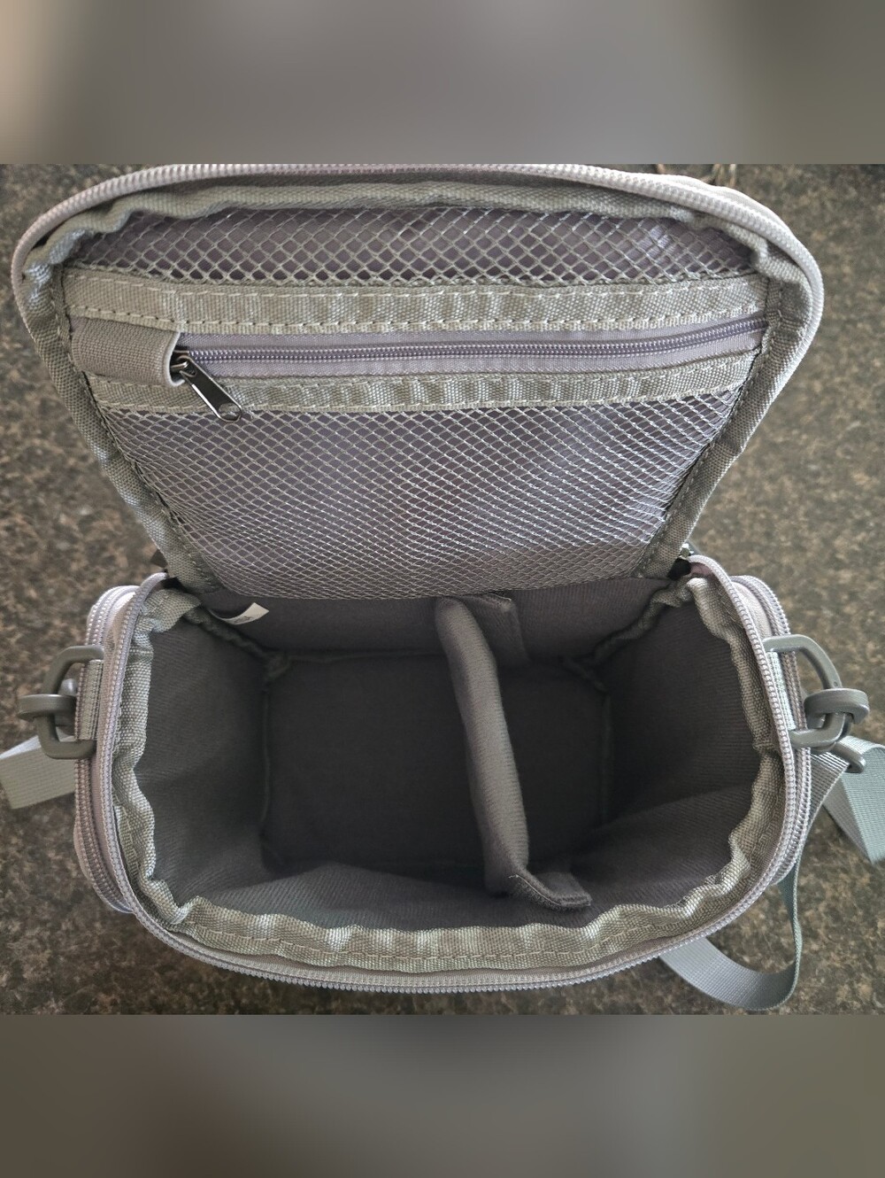 Camera Bag - Picture 2 of 6